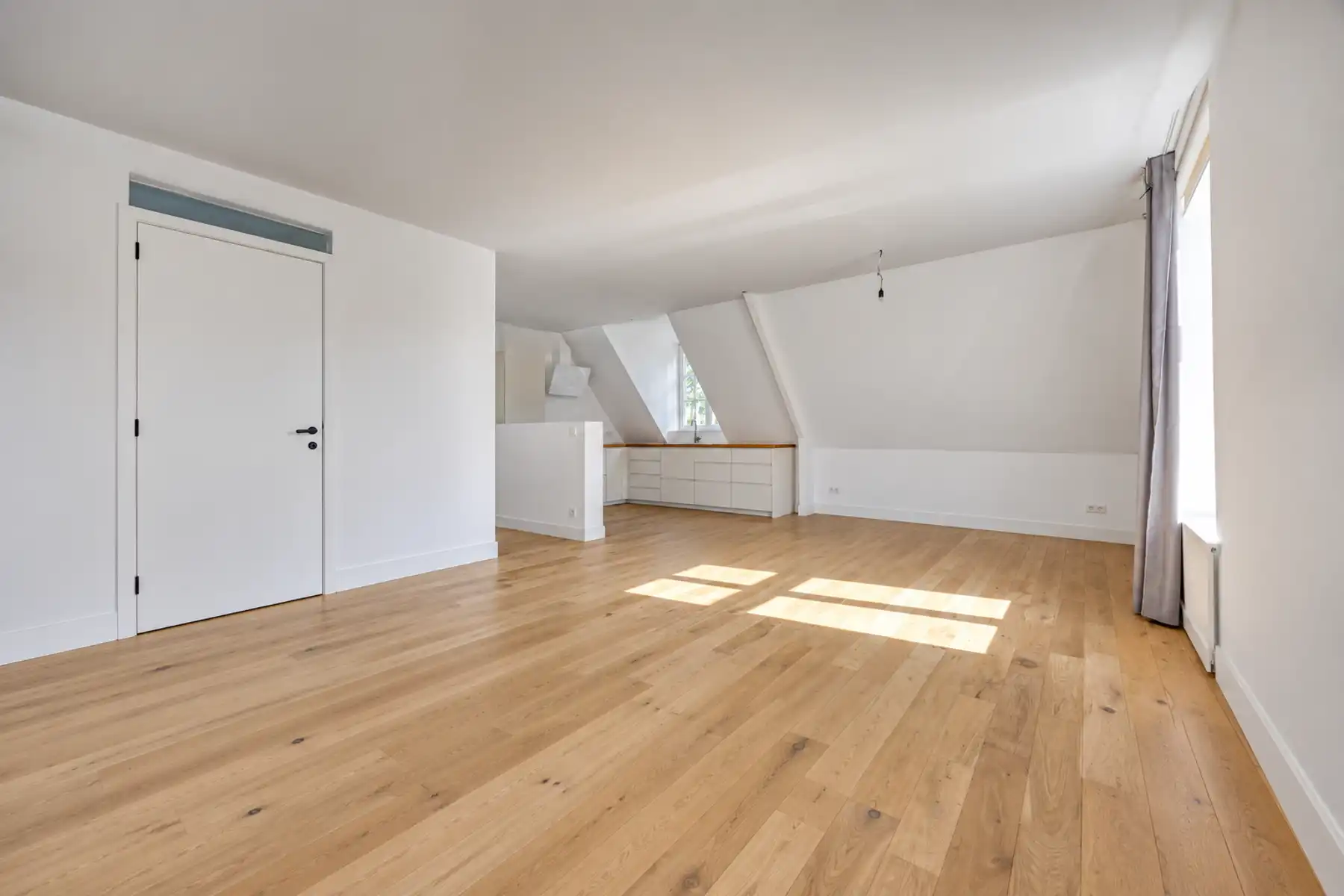 Karaktervol landhuis op een groen domein van ca. 3 ha foto 17