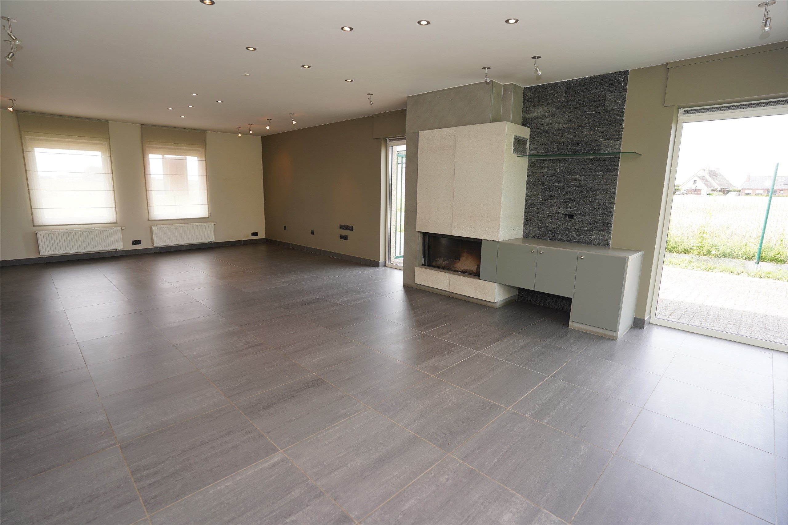 Bijzonder uime halfopen woning met Landelijke Rust op 954 m! foto 5