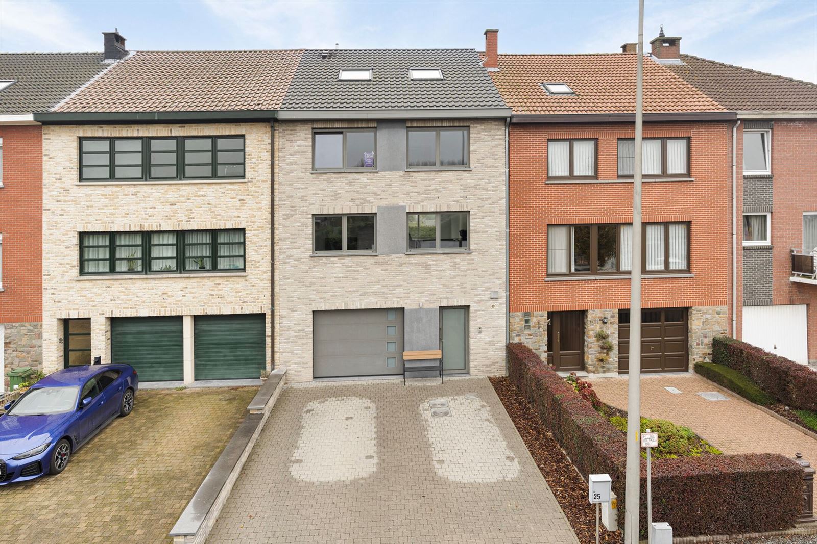 Energiezuinige woning met 5 slaapkamers TE KOOP te Liedekerke foto {{pictureIndex}}