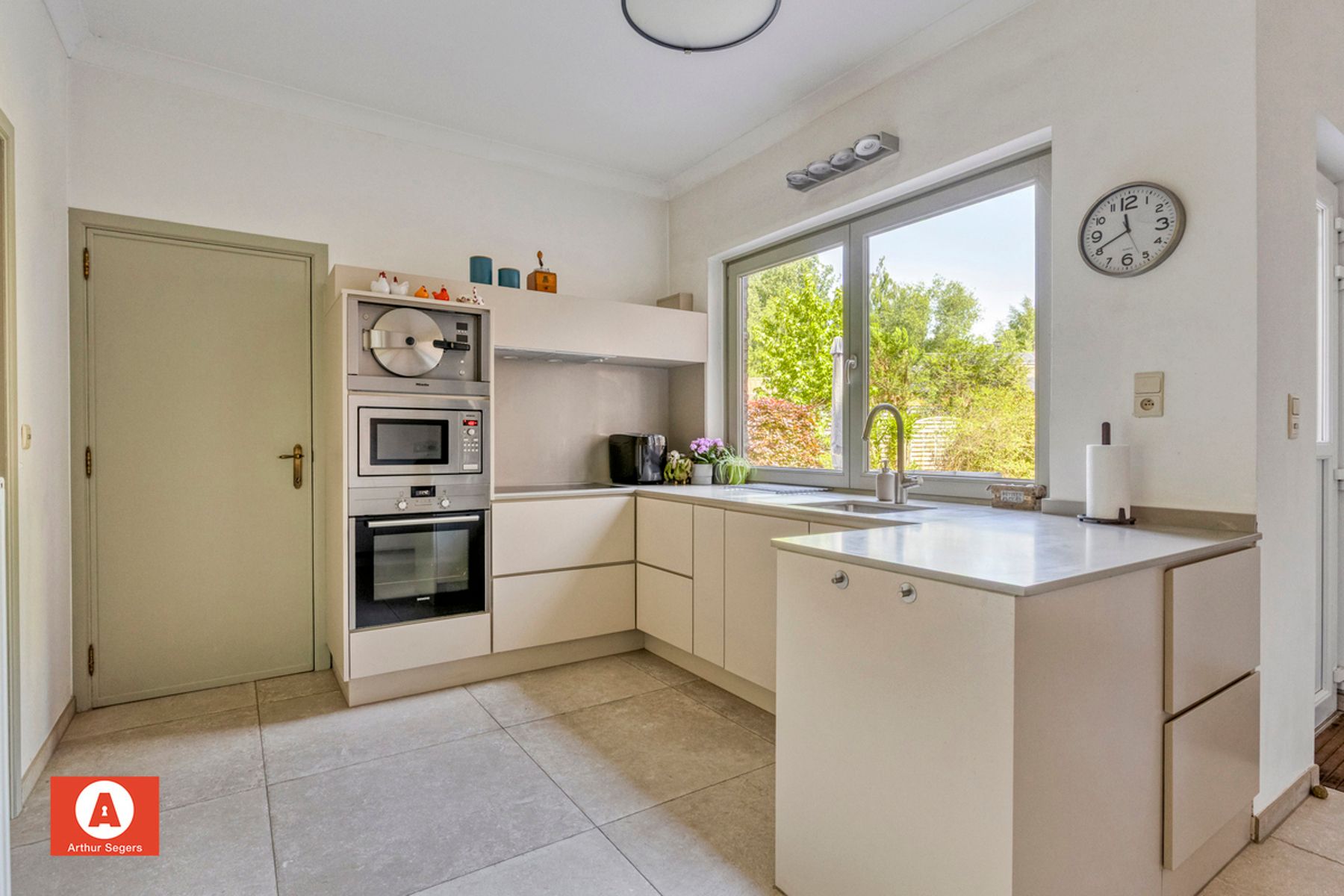 Ruim landhuis met mogelijks 5 slaapkamers in Buggenhout-Bos foto 11
