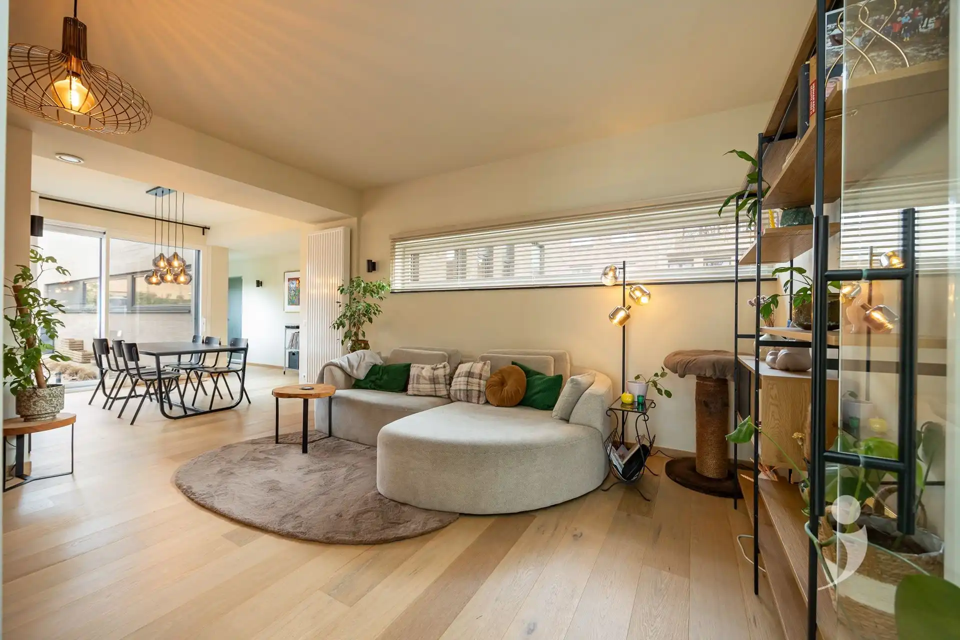 Volledig gerenoveerde gelijkvloerse woning op toplocatie in Aarschot foto 3