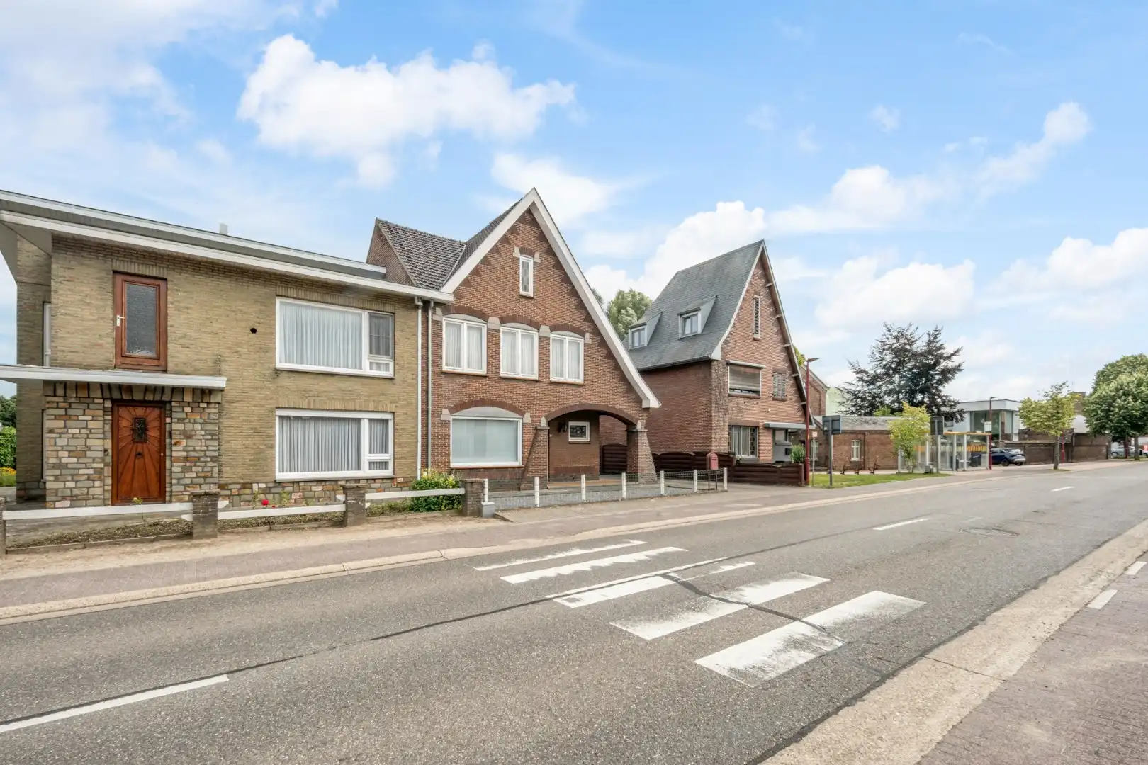 Halfvrijstaande gezinswoning op een ruim perceel van 13a80ca op wandelafstand van het centrum van Opoeteren! foto 2