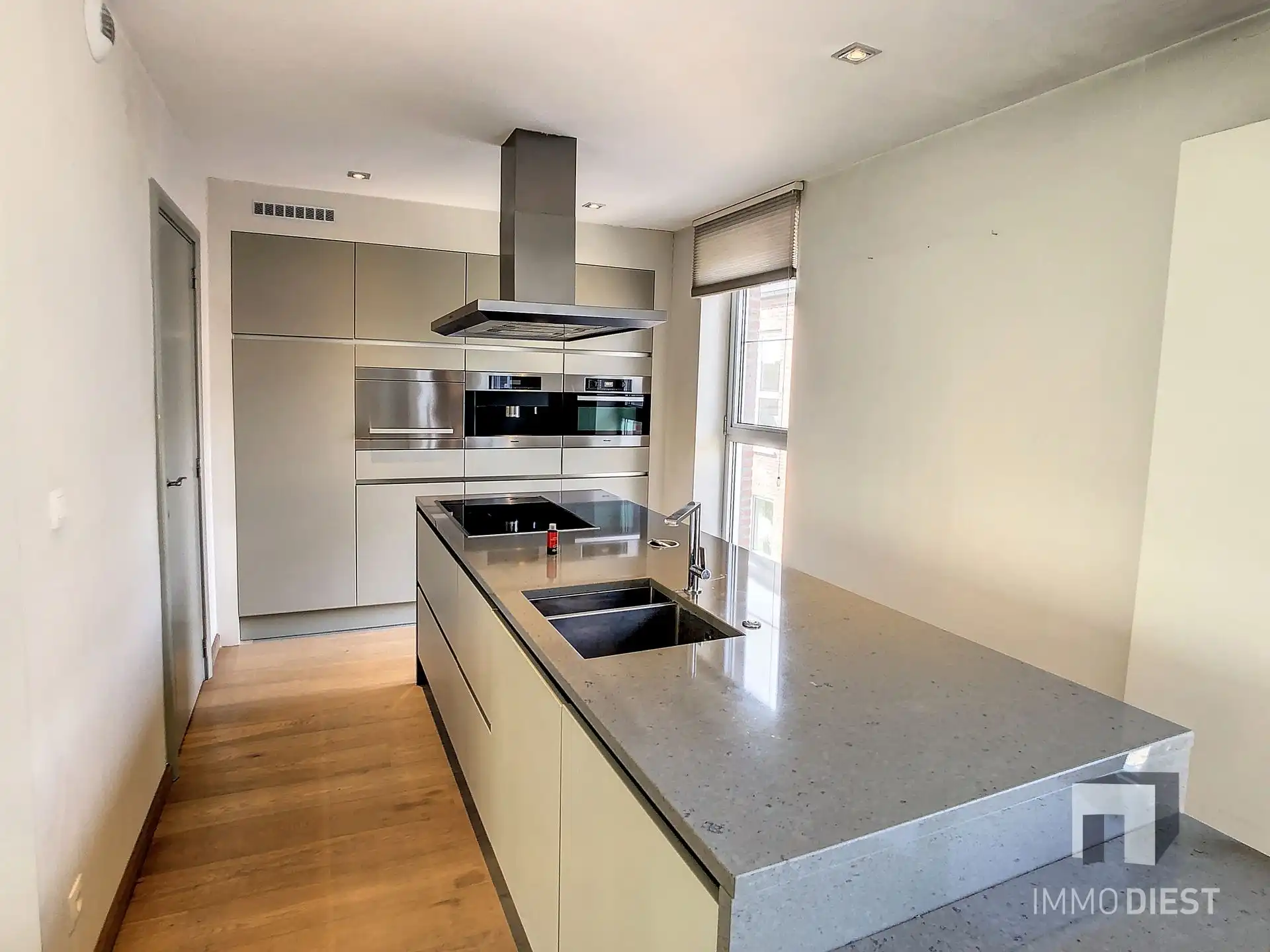 Knappe duplex met zicht op park en Demer - 3 slpks en parking foto 7