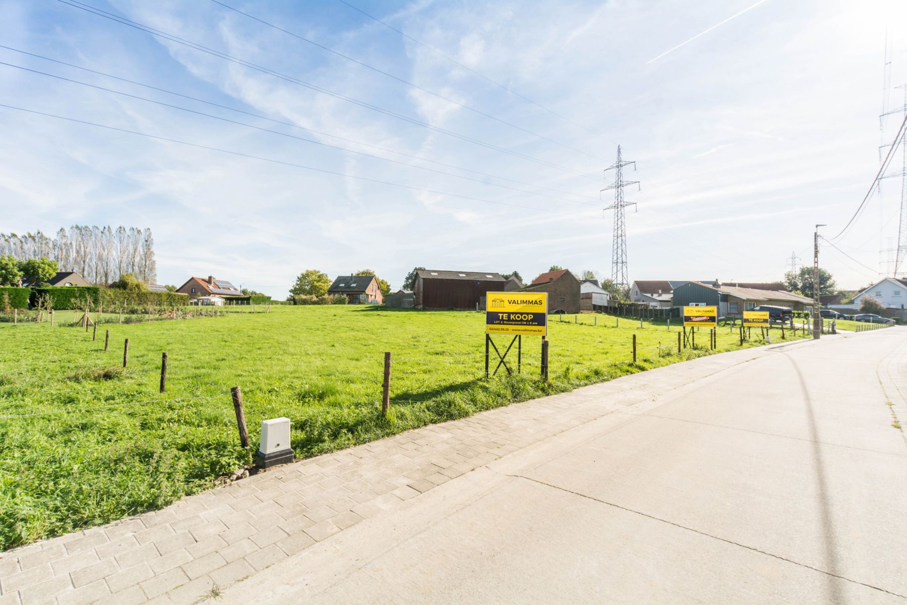 Heel rustig gelegen bouwgrond voor een alleenstaande villa foto 3