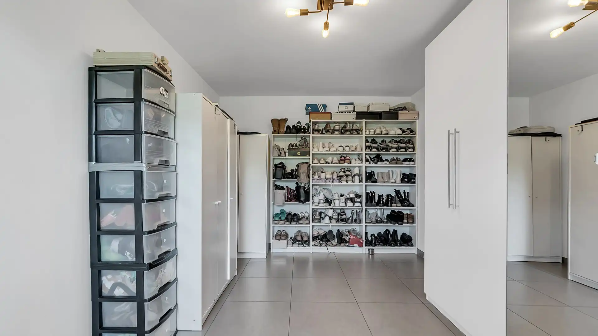 Modern en energiezuinig appartement met 2 slaapkamers te Maasmechelen foto 12