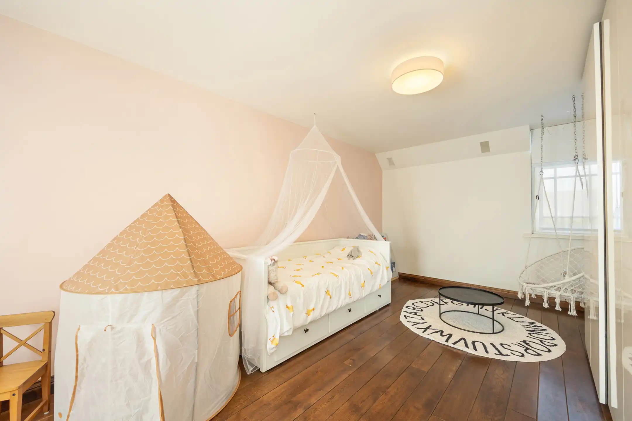 Magazijn met showroom, kantoren en prachtige woning te koop foto 17
