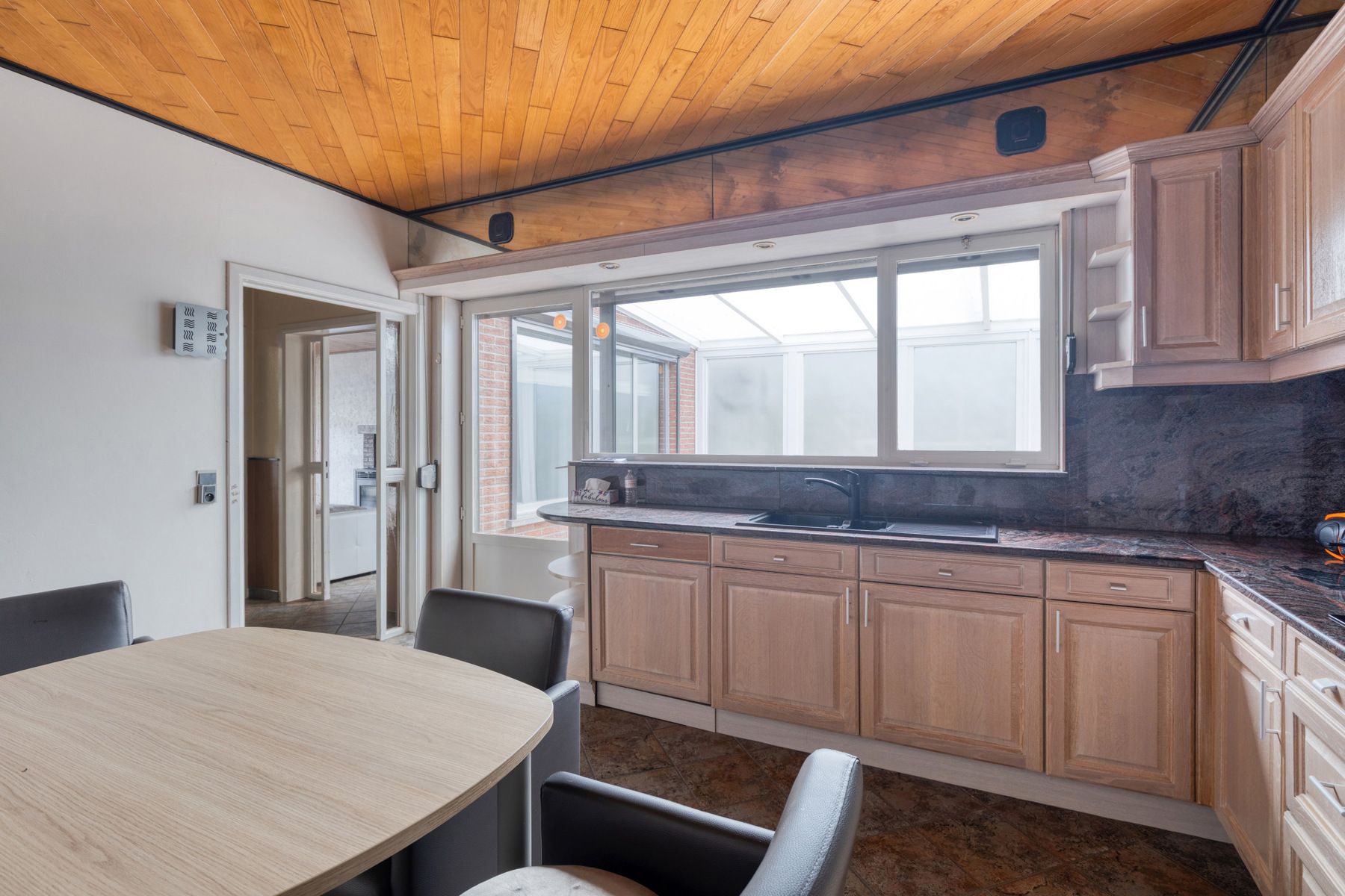 Op te frissen halfopen woning met loods te Affligem foto 8
