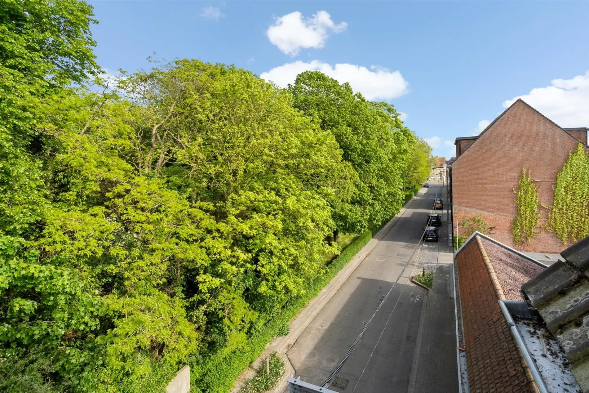 Uitstekend gelegen appartement met 2 slaapkamers foto 10