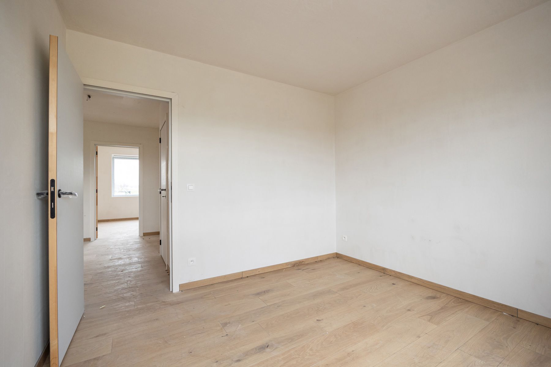 Halfopen woning met 3 slaapkamers en fietsenberging/carport op perceel van ca 540m² foto 18