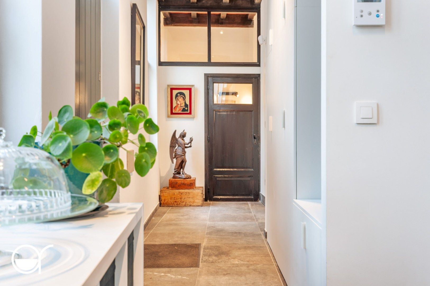 Gerenoveerde historische trapgevelwoning op unieke locatie foto 3