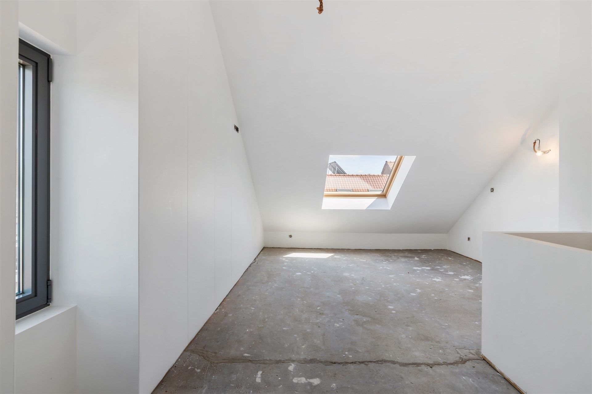 Unieke woning in lofstijl met 3 slaapkamers en dubbele garage foto 20