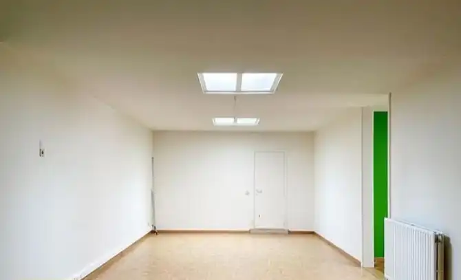 Unieke praktijk- of kantoorruimte van ca. 190 m² INCLUSIEF 2 ruime garageboxen foto 17
