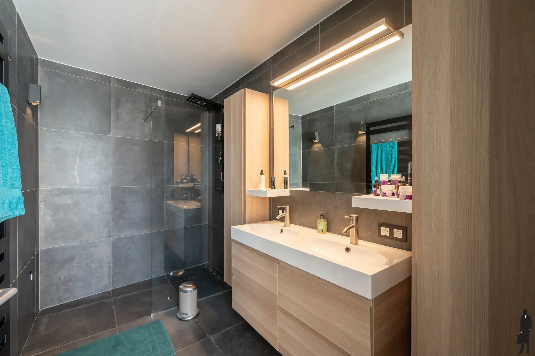 Prachtig appartement (155 m²) met 3 slaapkamers, bureau en terras in hartje Mechelen. foto 10