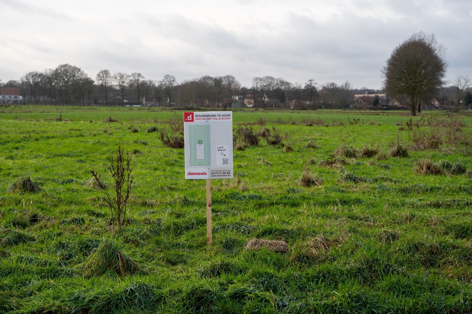 Bouwgronden voor open bebouwing in landelijke omgeving foto {{pictureIndex}}
