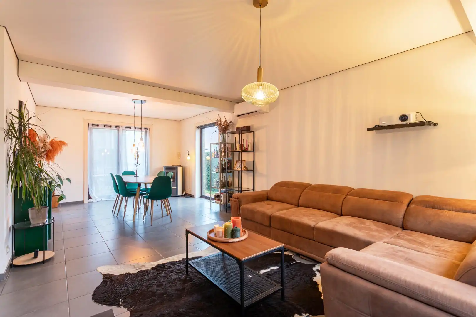 Op te frissen bungalow met 2 slaapkamers, garage en tuin op topligging in Halle foto 4