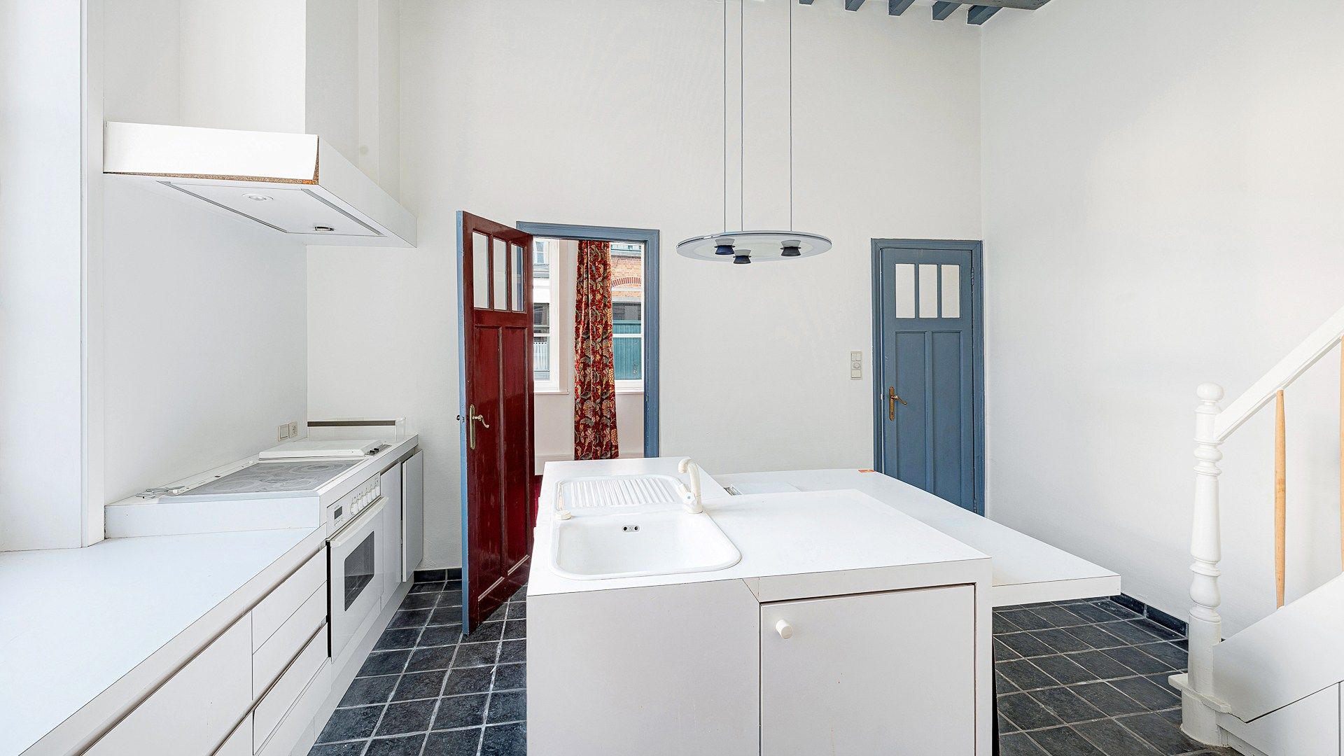 Charmante woning aan het Sint-Annaplein te Brugge foto 10