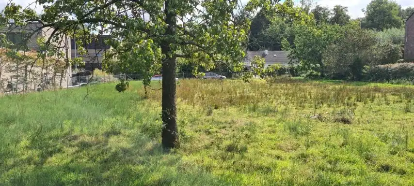 Mooi BOUWPERCEEL op 16 are 48 ca, straatbreedte 25 meter foto 7