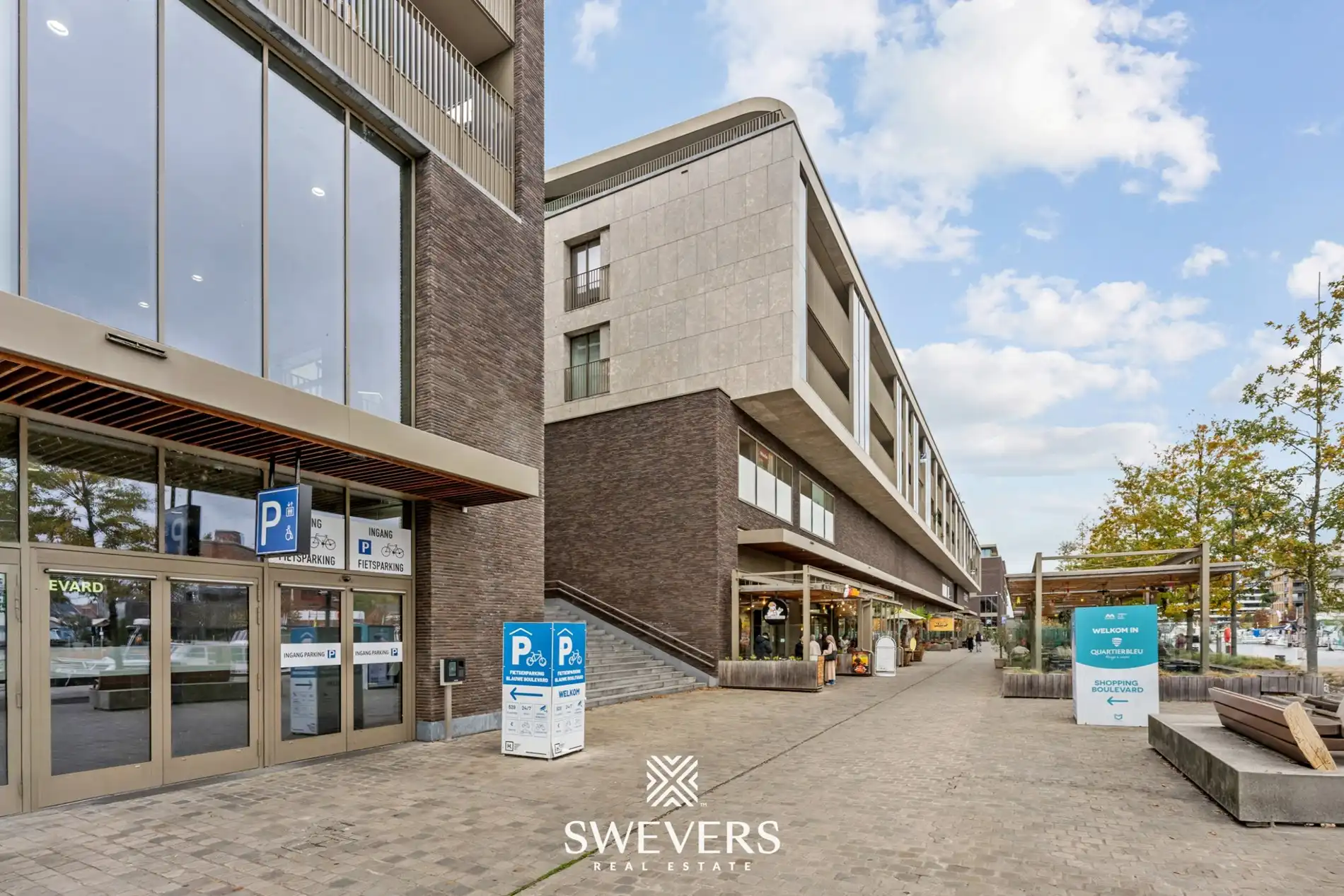 Ruime en beveiligde ondergrondse garagebox te huur in Quartier Blue foto 6