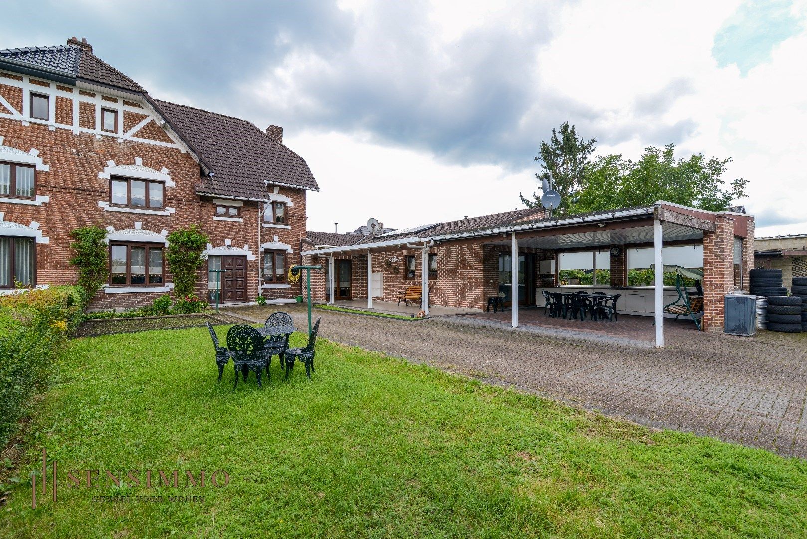 Betoverende halfopen woning in historische Eisden-Tuinwijk foto 1