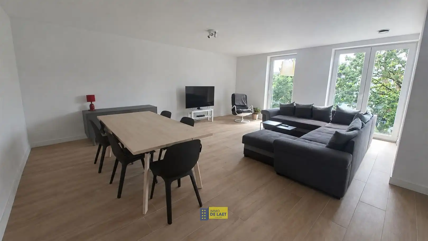 Prachtig appartement met 3 slpks, terras en autostaanplaats foto 2