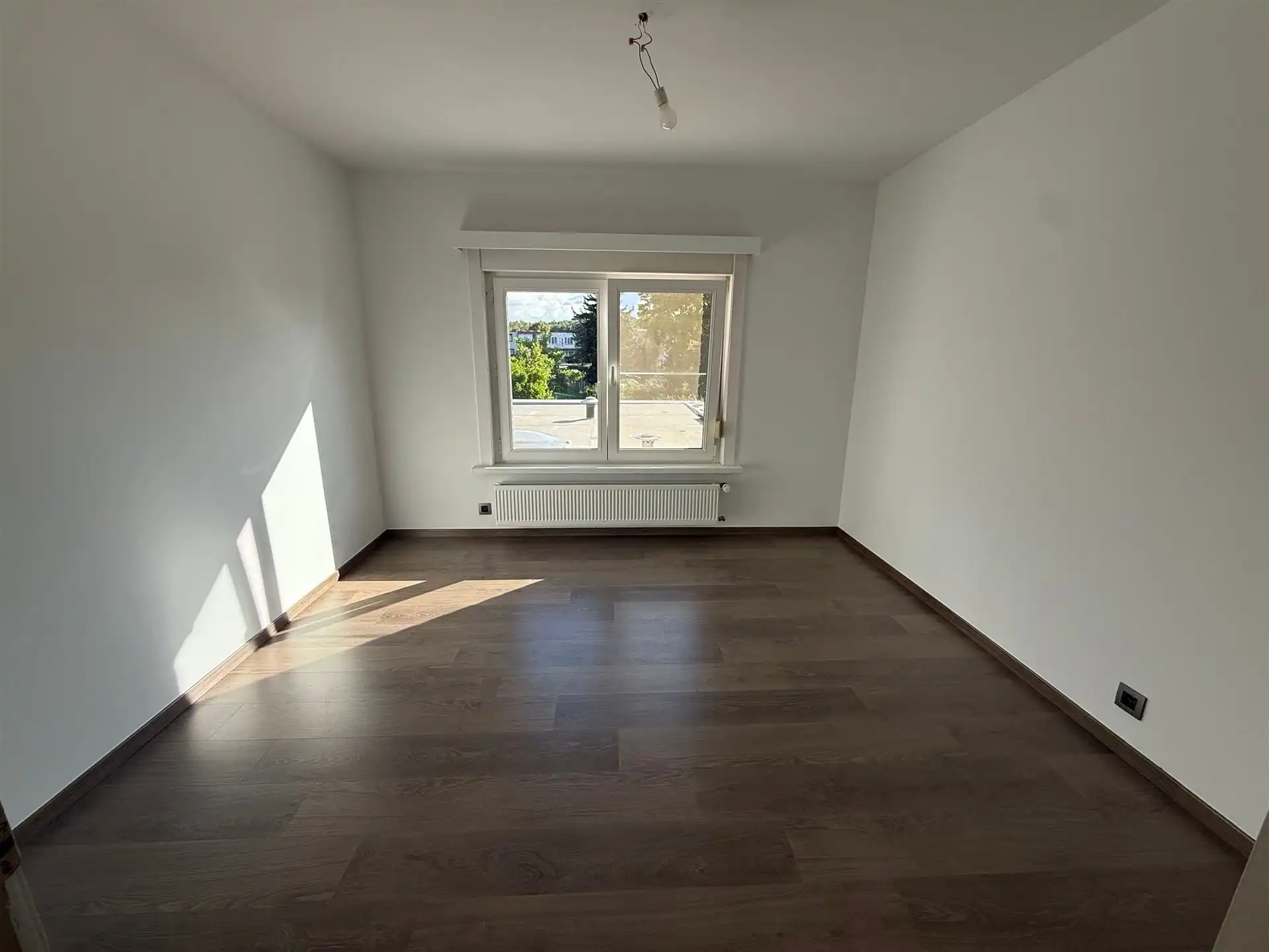 Zeer ruime woning met 3 slpk en tuin op een rustige locatie! foto 13
