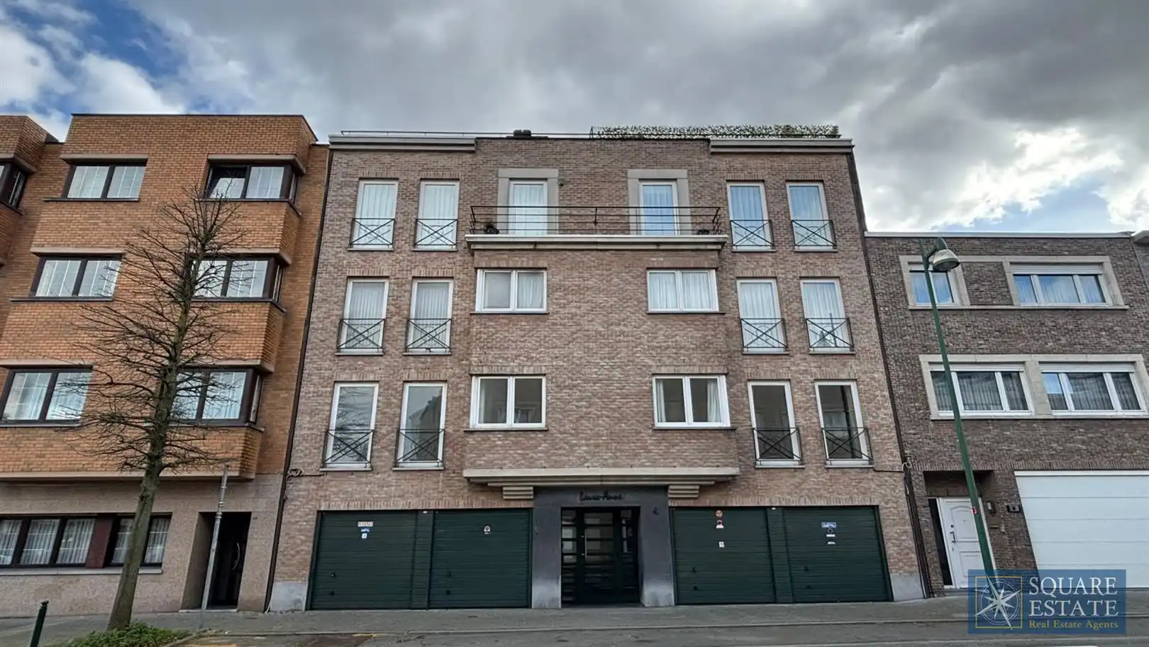 Prachtig appartement met twee slaapkamers, tuin, terras en dubbele garage  foto 16