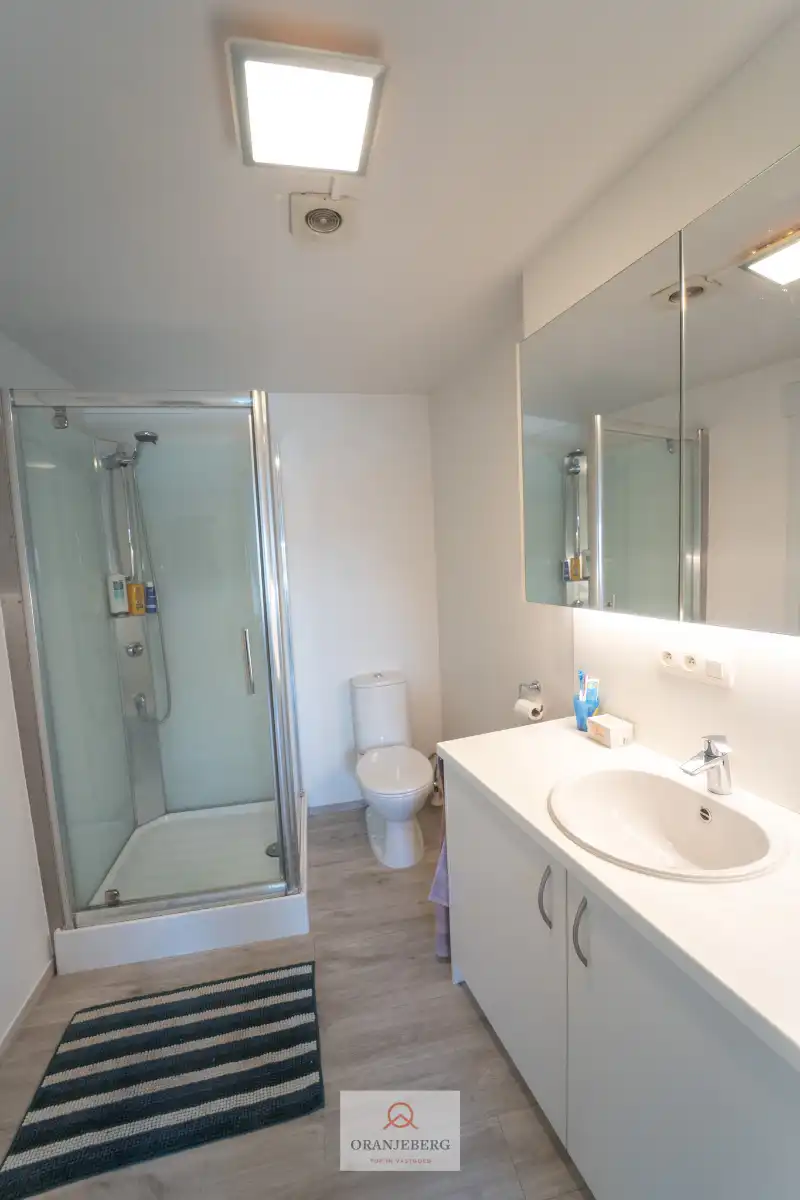 Instapklaar duplexappartement met 2 slaapkamers foto 7