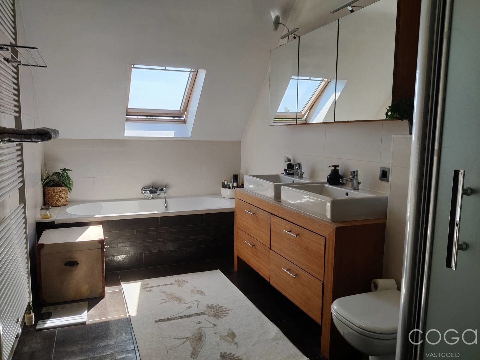 Centraal gelegen appartement met 4 slaapkamers en dakterras. foto 19