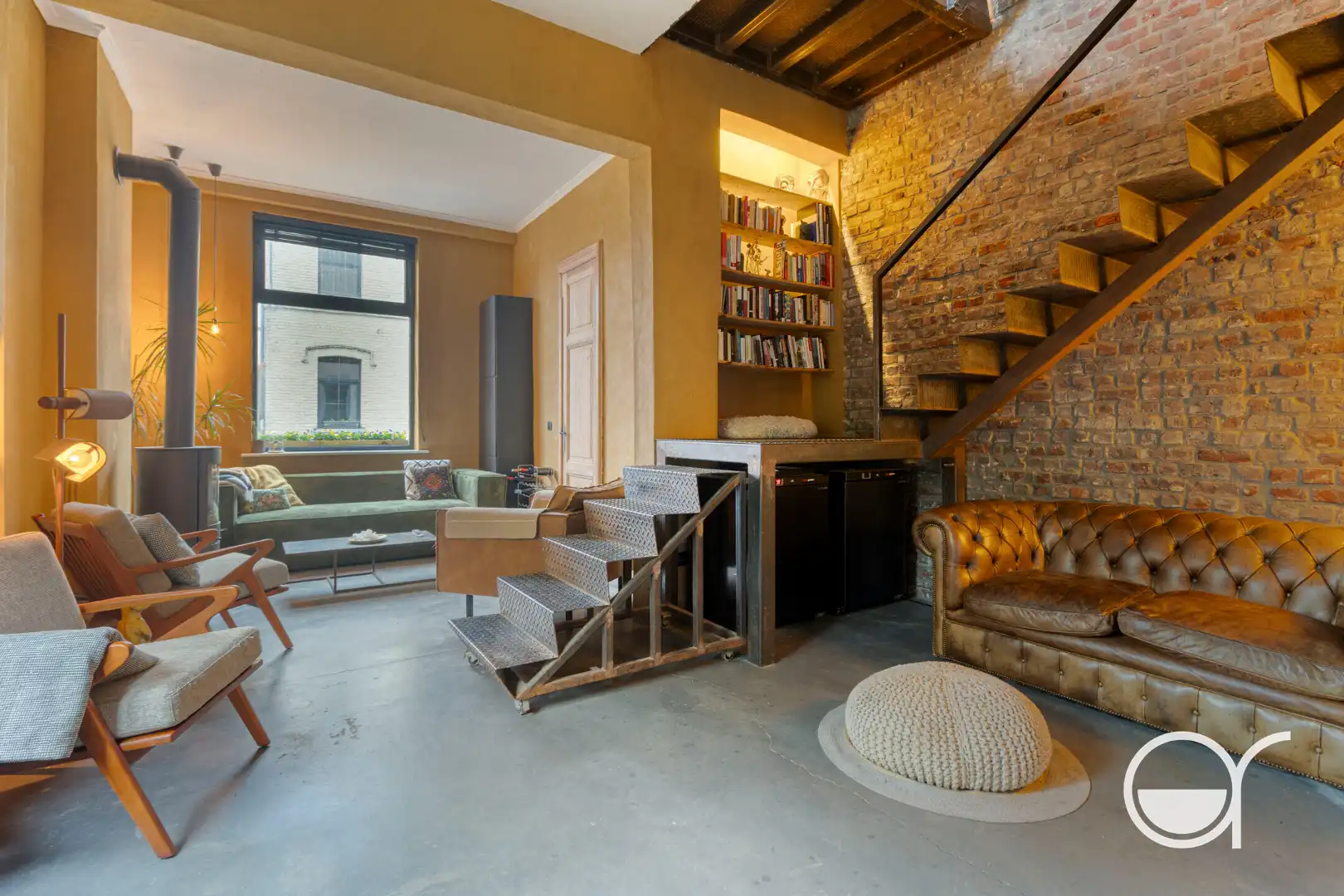 Karaktervolle, volledig gerenoveerde woning met oog voor detail en kwaliteit foto 4
