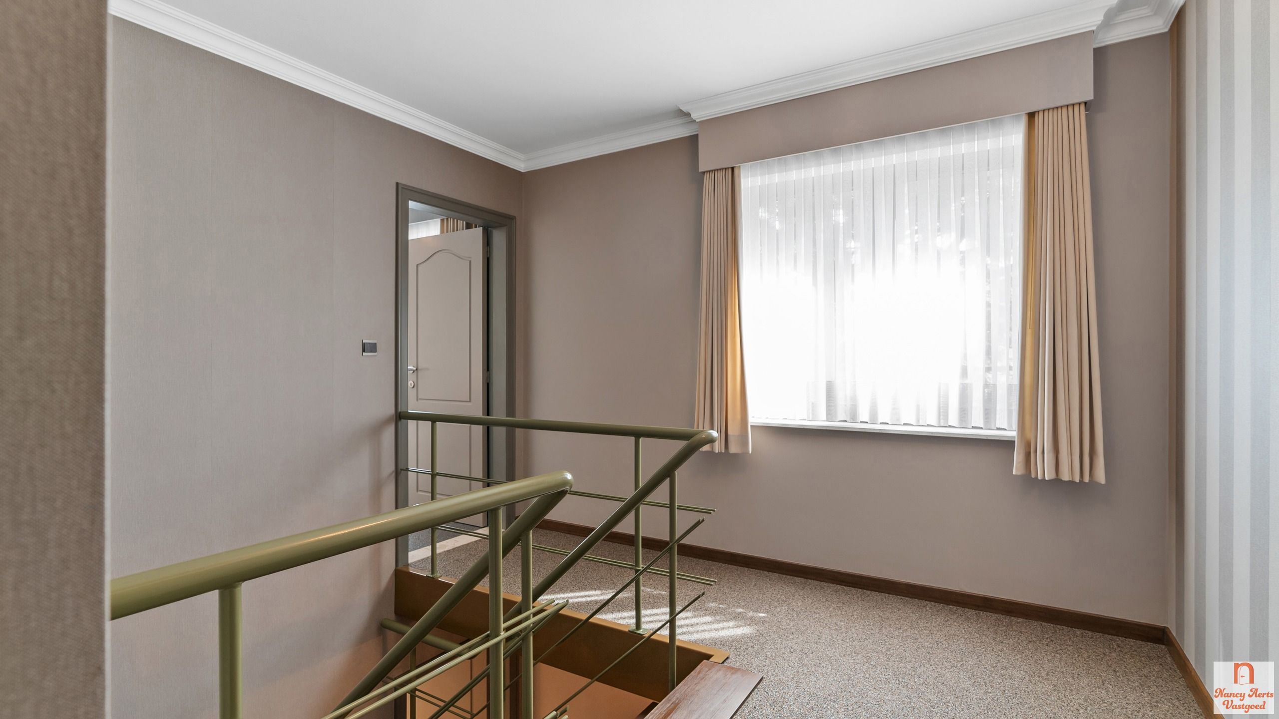 Grondig gerenoveerde woning met kwaliteitsafwerking foto 43