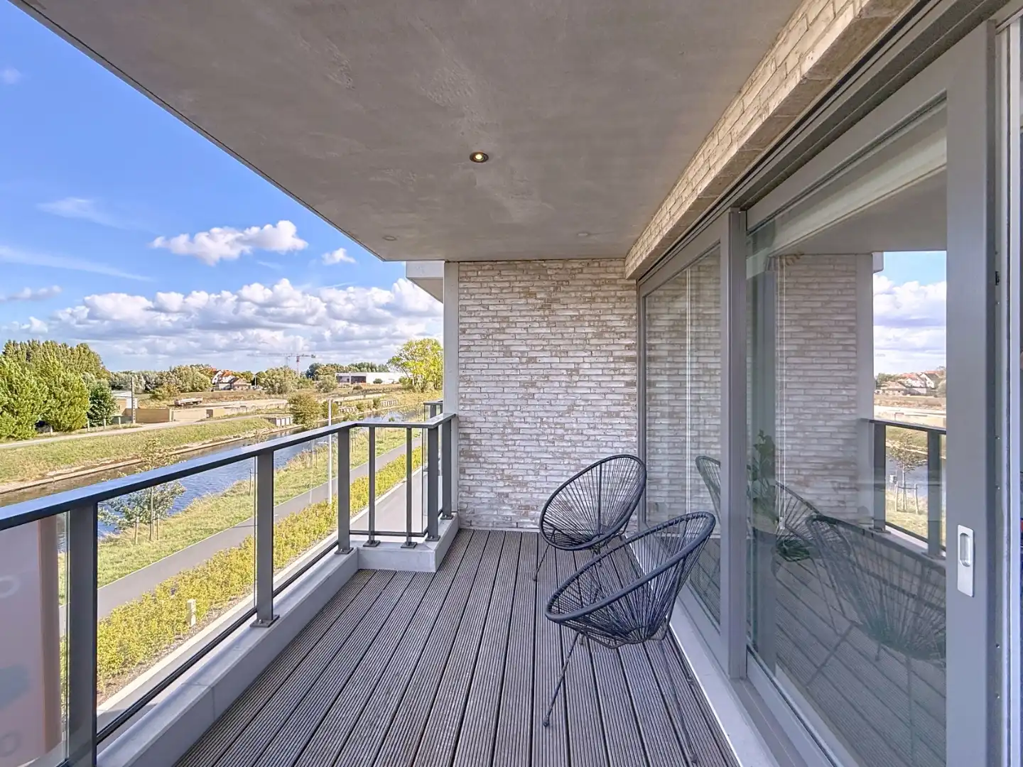 Rustig gelegen hoekappartement gelegen aan het water in Nieuwpoort-stad foto 12