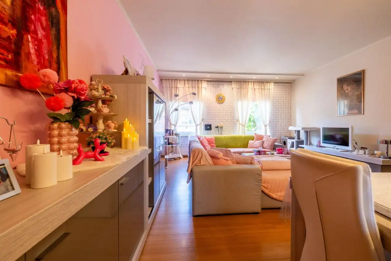 Gerenoveerde bel-etagewoning met 3 slk foto 3