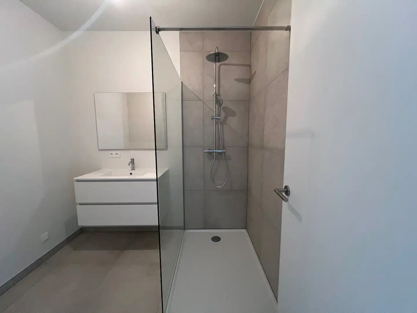Luxe nieuwbouw appartement, 83m² met ruim terras , 2 slpk op toplocatie foto 10
