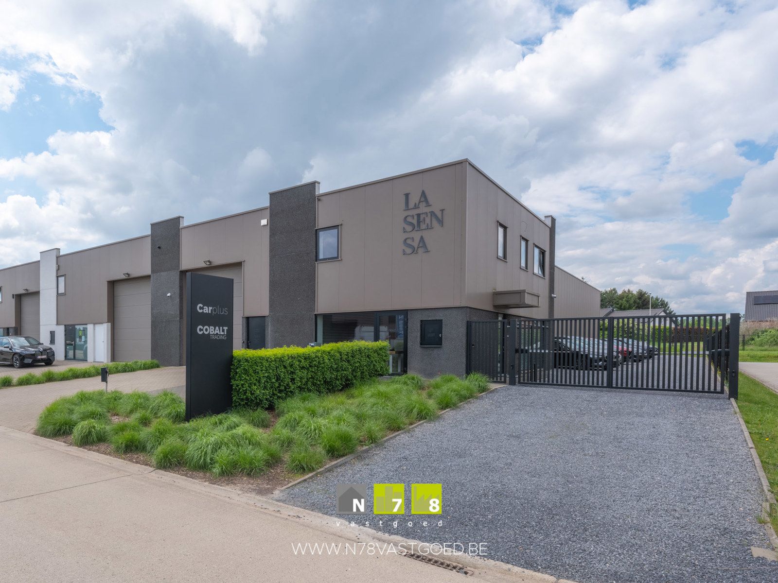 Bedrijfsvastgoed te koop foto {{pictureIndex}}