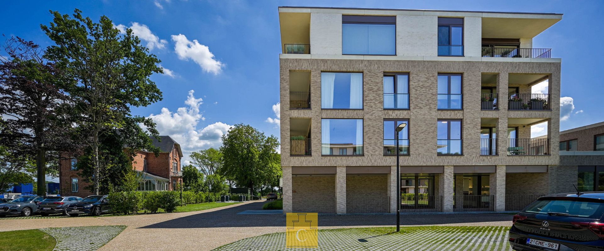 Recent 2 slaapkamerappartement met mooie zichten en ruim terras foto 3