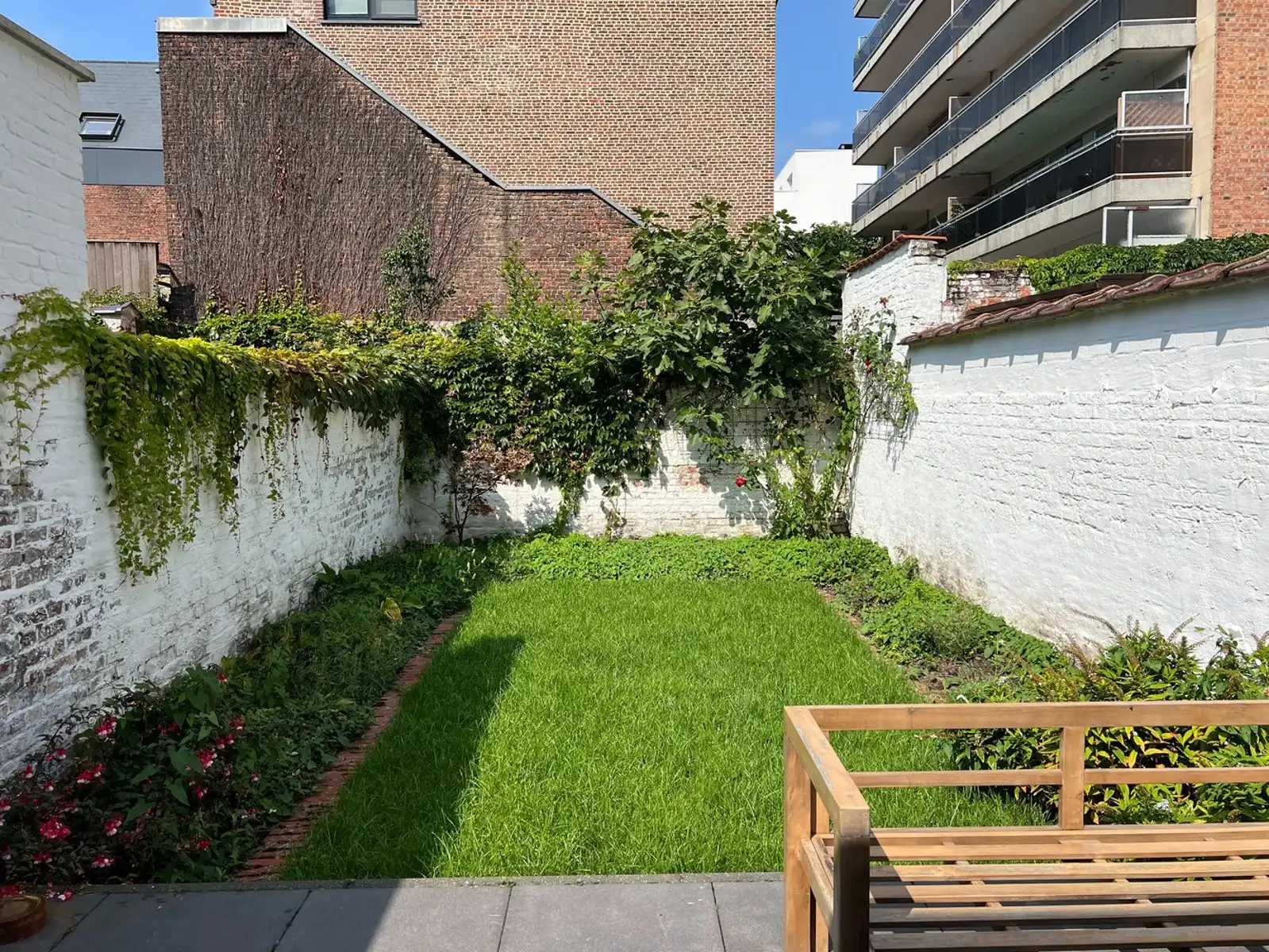 Gerenoveerd duplex appartement met tuin in centrum Leuven te huur foto 13