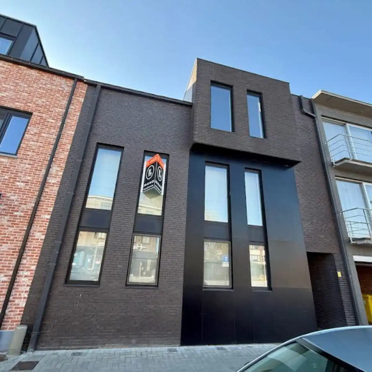 Luxueus appartement met riant terras en autostaanplaats foto 2