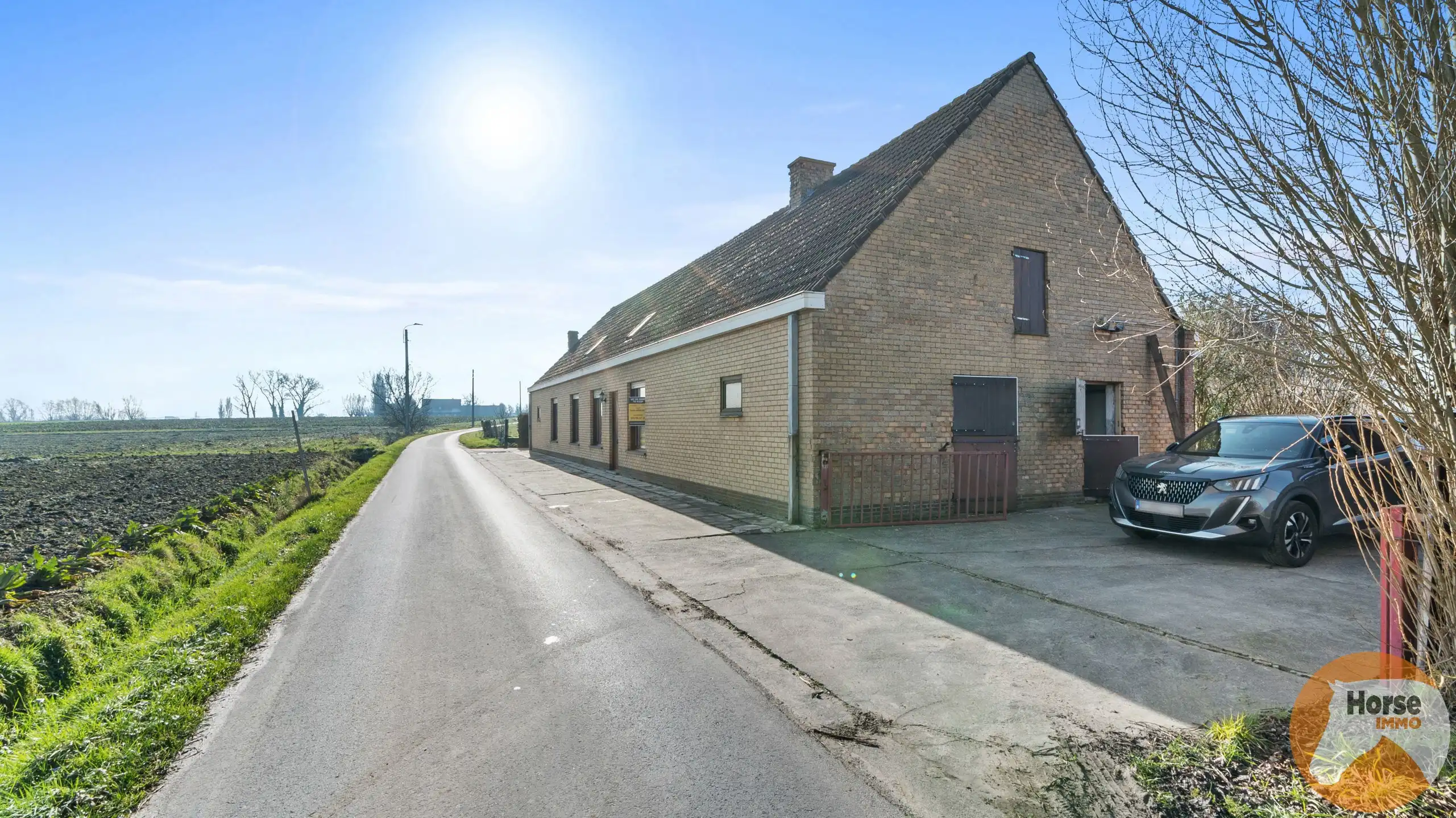 TORHOUT - Landelijk gelegen te renoveren langgevelwoning foto 5