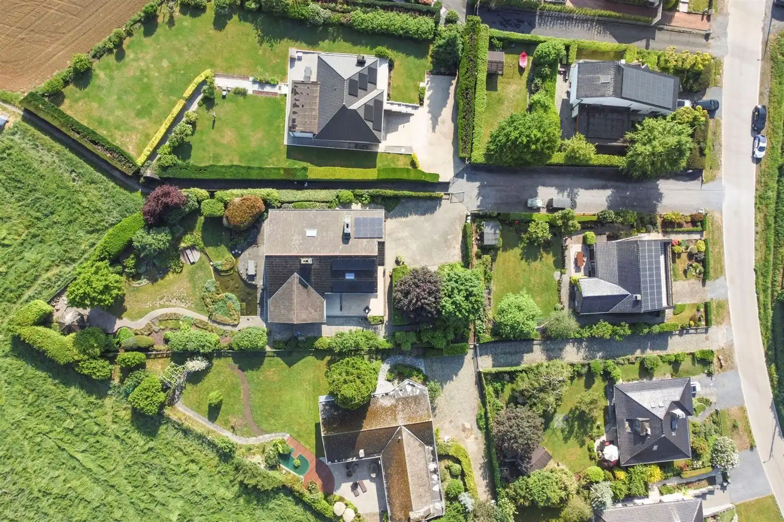 Gerenoveerde villa (450m²) met 4 à 5 slaapkamers op 17a 05ca foto 36