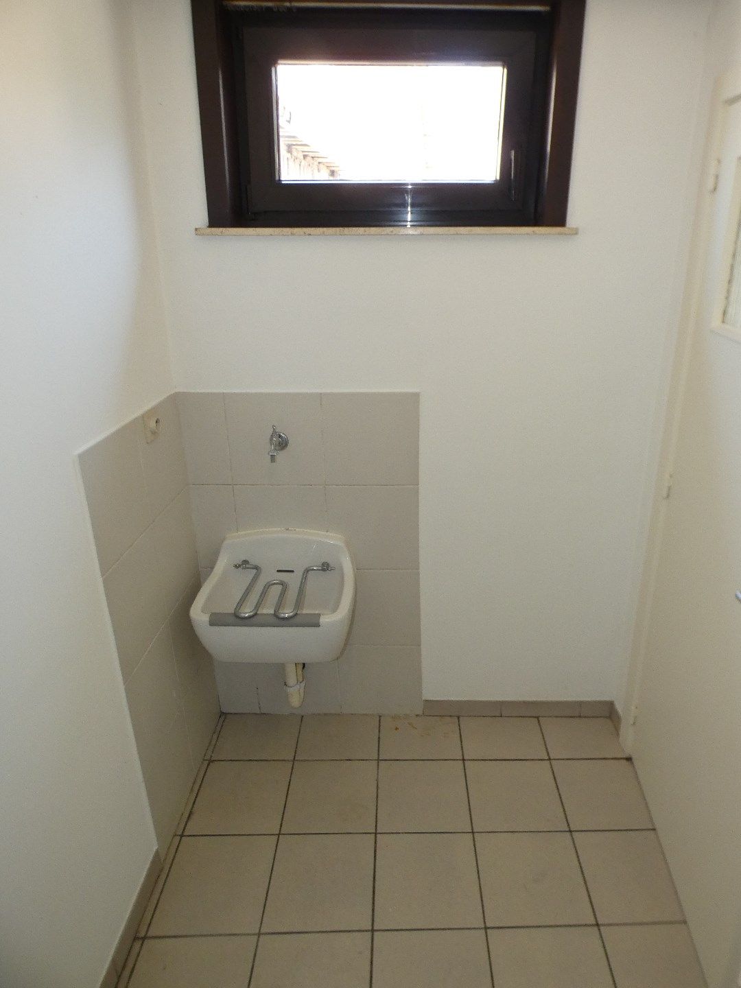 Instapklaar 2-slpk appartement met terras, Torhout foto 18