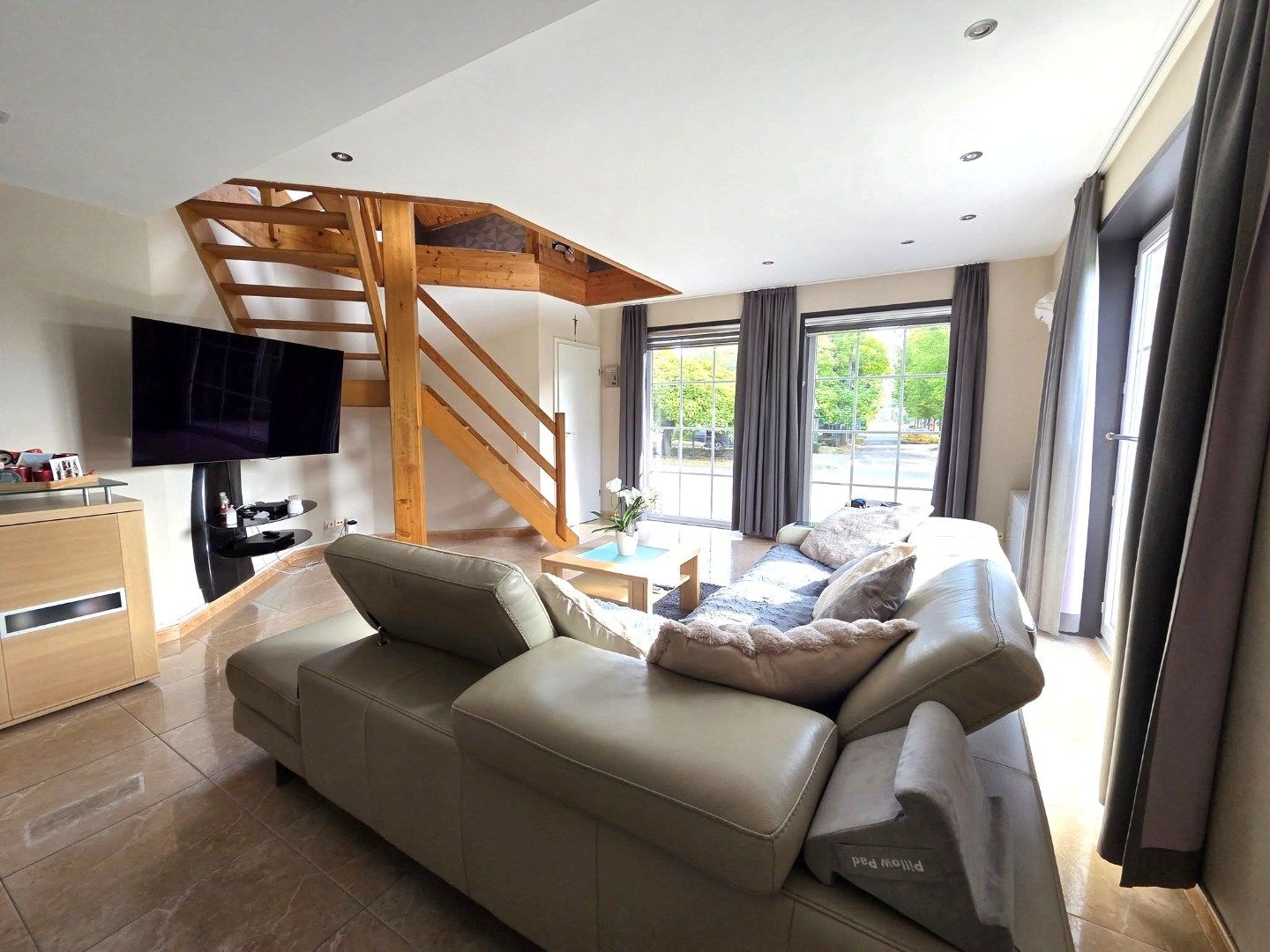 Instapklare villa met 5 slaapkamers, mooi terras en tuin in rustige buurt te Zemst foto 6