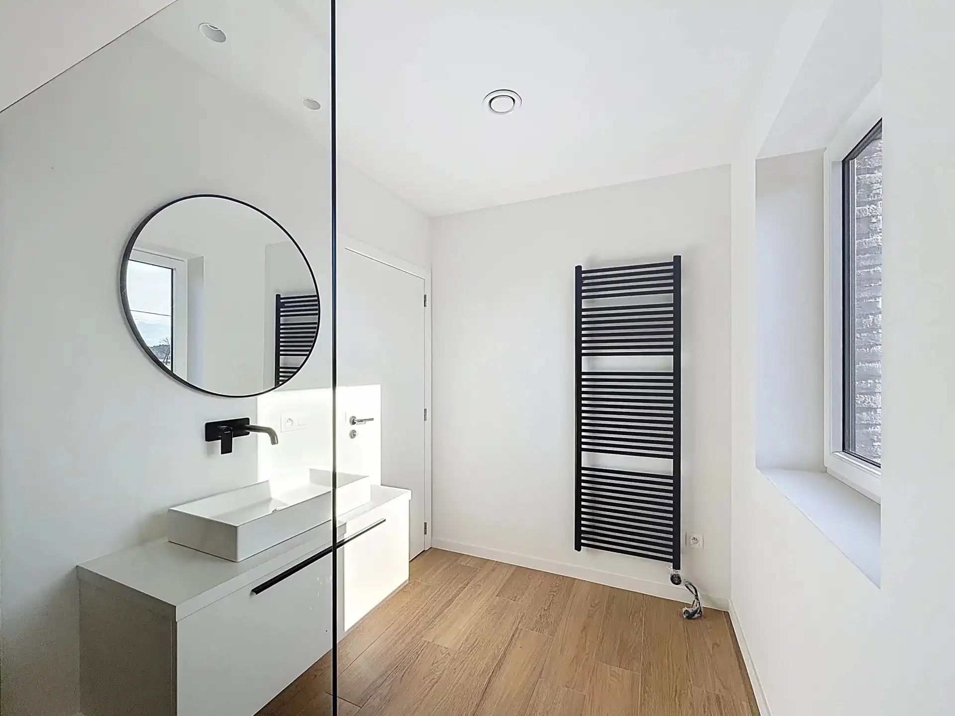 Energiezuinige nieuwbouw woning met 3 slaapkamers en 2 badkamers en omheinde tuin foto 14