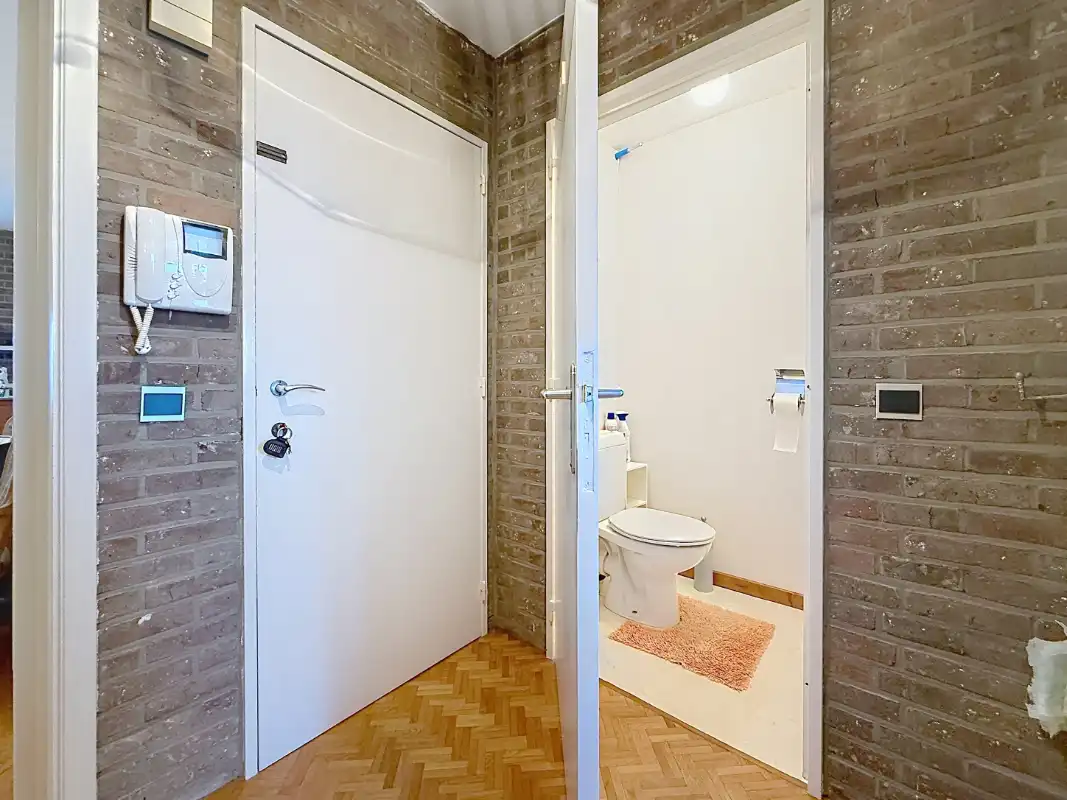 Centraal gelegen appartement met 2 slaapkamers foto 2