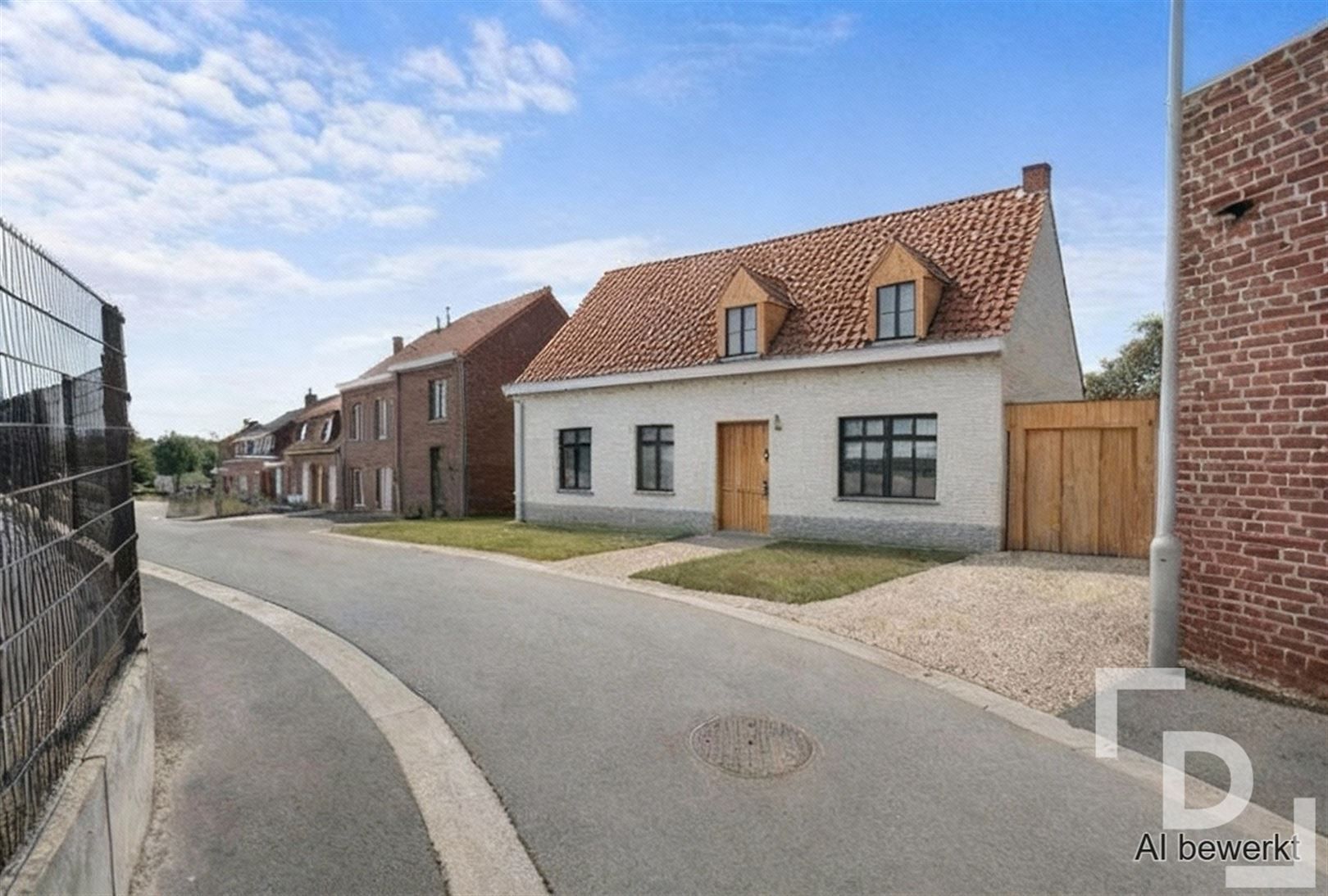 Ruime te renoveren woning te koop in Geluveld. foto 43