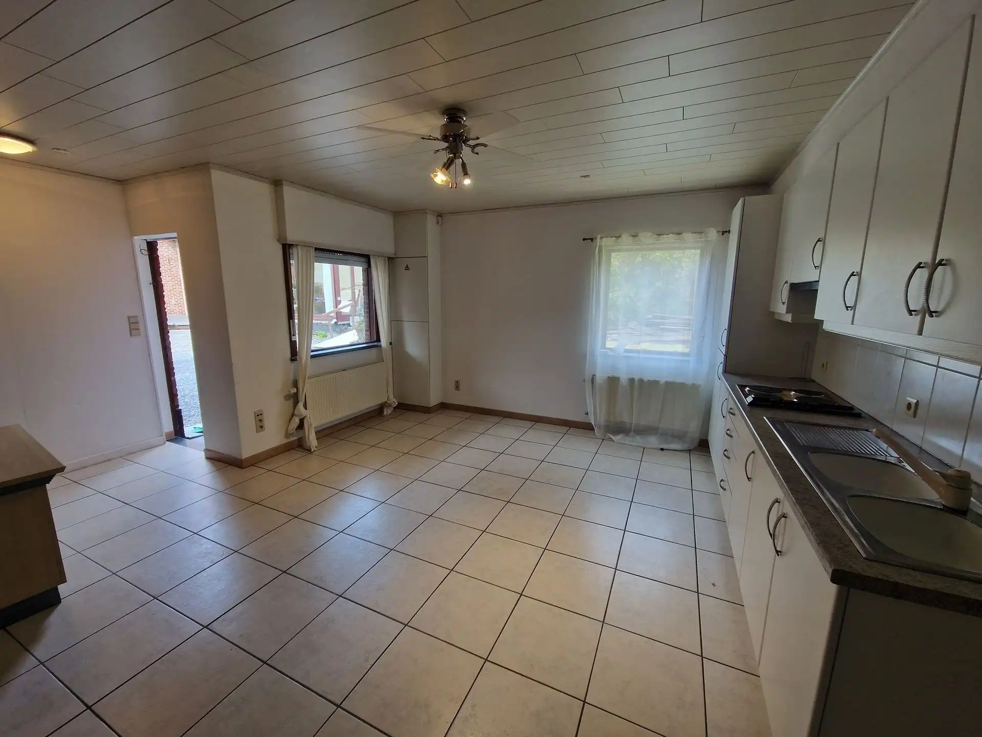 Gelijkvloers appartement 1 slpk 43m² + staanplaats foto 3
