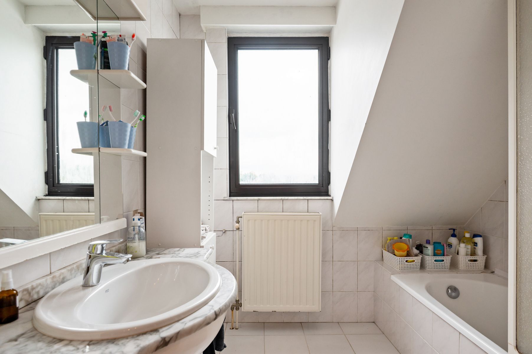 Ruim appartement met drie slaapkamers in centrum Wommelgem. foto 16