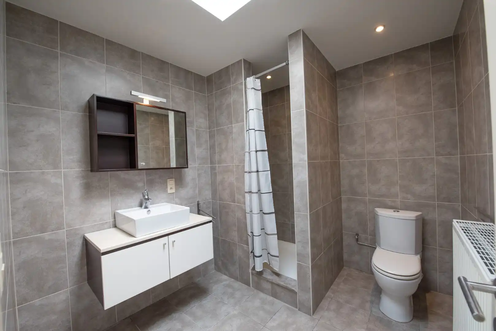 Instapklare halfopen bebouwing met garage op 210 m² te Zulte foto 5