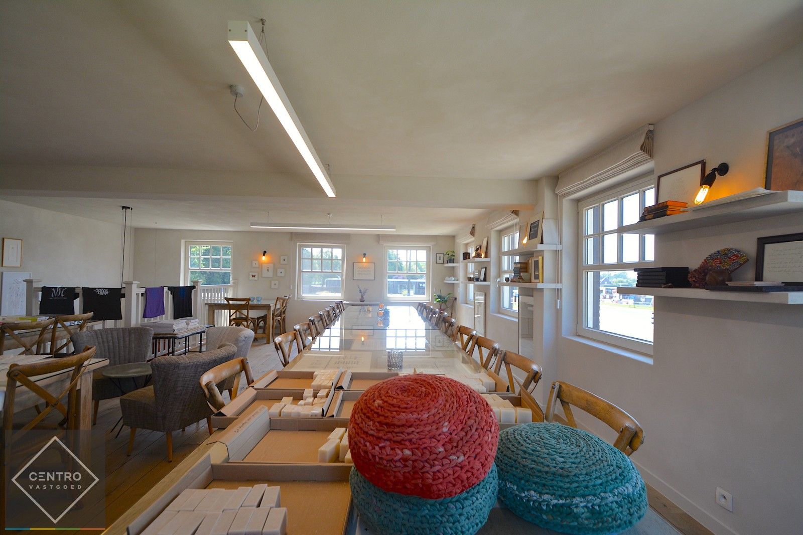 Recent (Bj. 2016) Mi CASA - HANDELSHUIS (538m2), voorzien van grote polyvalente ruimten (vrij beroep, toonzaal, horeca, B&B, ...), 5/6 slaapkamers, 4 badkamers, kelder (114m2), ... Op hoek- en zichtlocatie te Oostkamp. foto 15