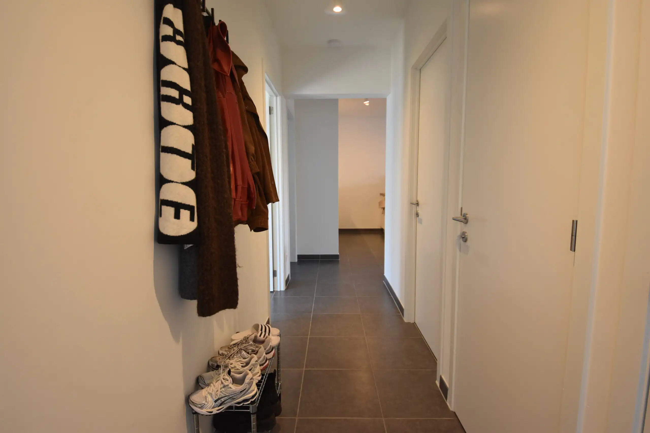 Recent energiezuinig appartement in Sint-Niklaas foto 18