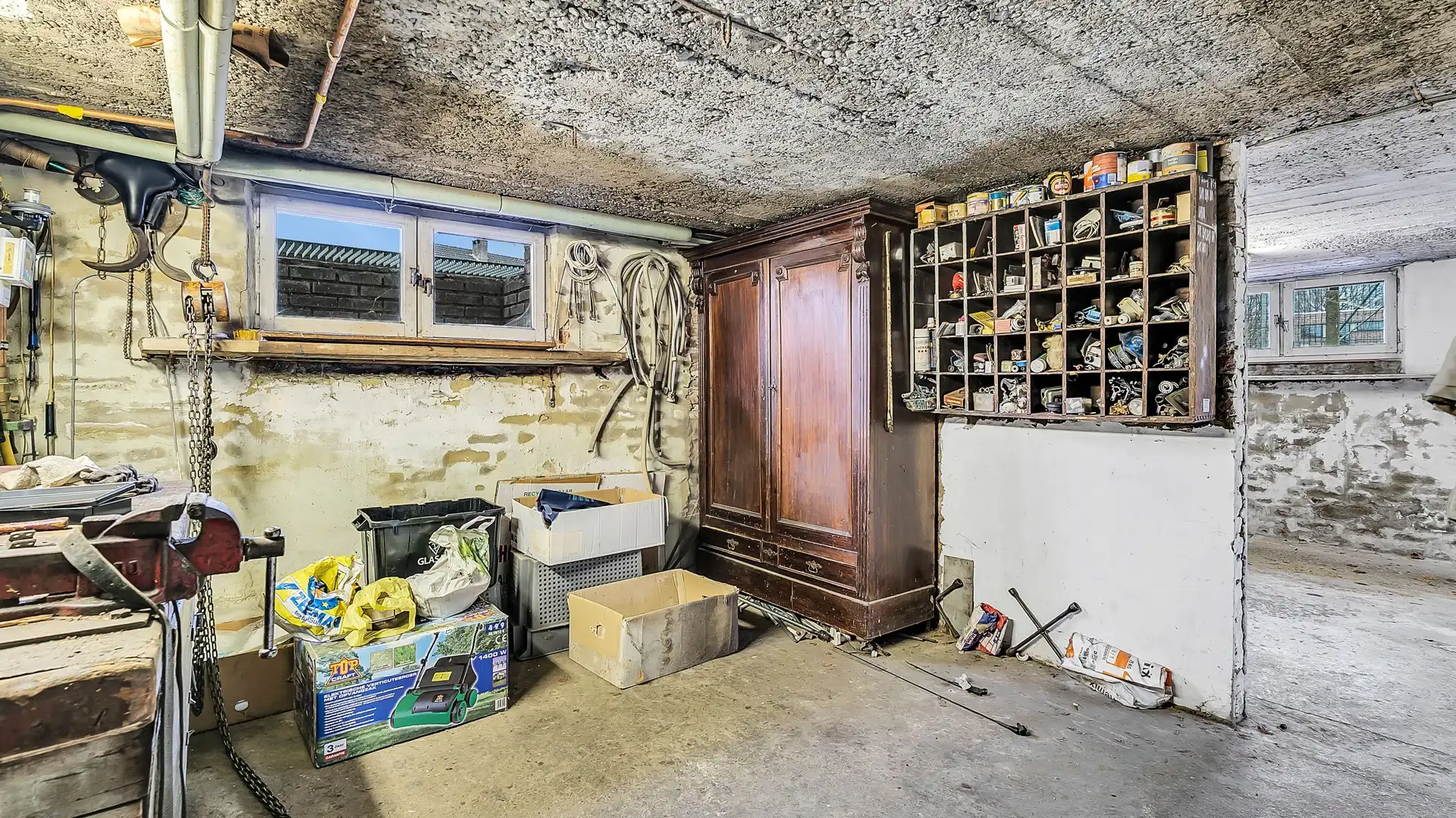 Rustig gelegen te renoveren woning met 4 slaapkamers op een perceel van 13a 07ca foto 18